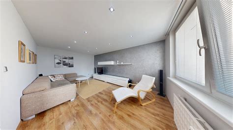 interiér 3-izbového bytu s loggiou