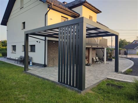 Moderná pergola s naklápateľnými lamelami