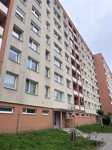 Ilustračná fotografia bytového domu v Partizánskom