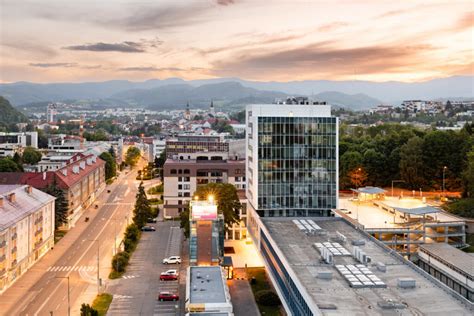 Viedenská panoráma s modernými obytnými budovami