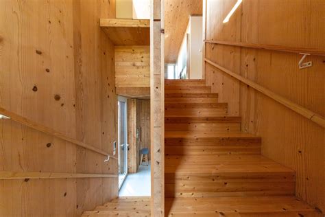 CLT panel a smery jednotlivých vrstiev lamiel panelu