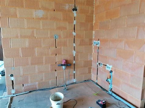 Bezpečná elektroinštalácia v drevenom dome