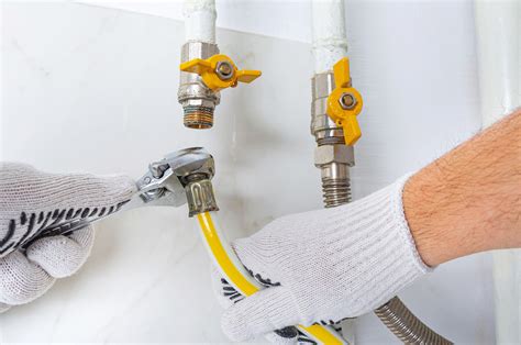 Detail plynových hadíc a pripojení