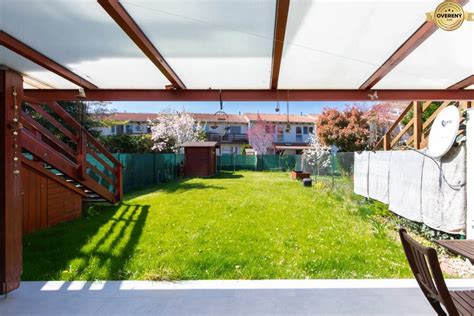 byt s priestrannou terasou a záhradou