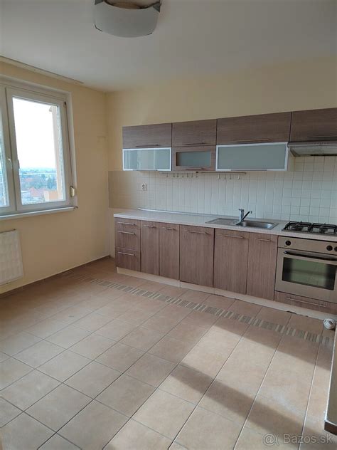 Diagram znázorňujúci minimálnu a maximálnu dobu nájmu