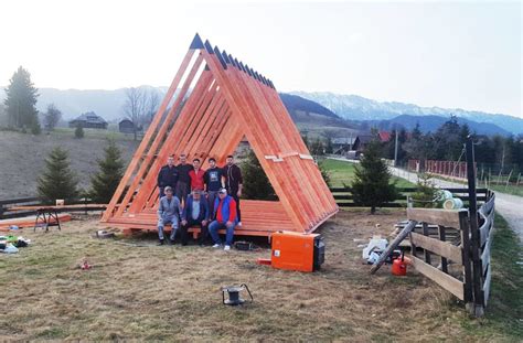 Diagram porovnávajúci drobné a jednoduché stavby