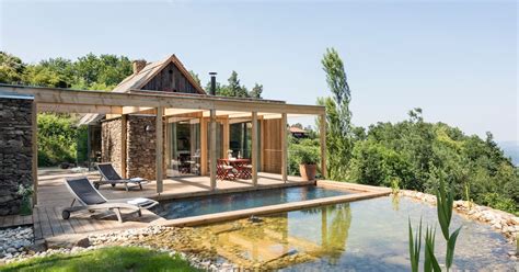 moderná prístavba k domu