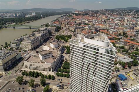 Panorama City Bratislava s výhľadom na Dunaj