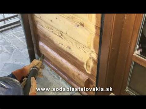 Odstraňovanie starého náteru teplovzdušnou pištoľou