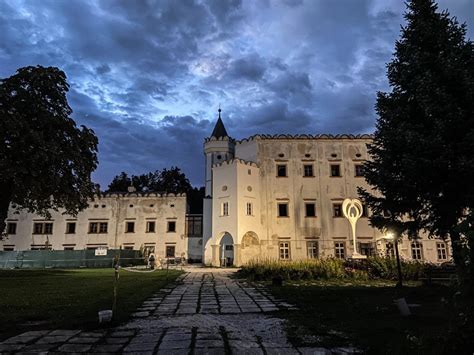 Kaštieľ Moravany nad Váhom