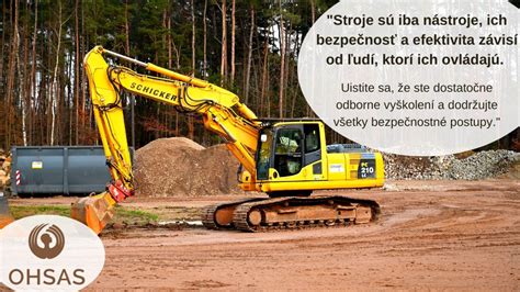 Rôzne stavebné stroje na stavenisku