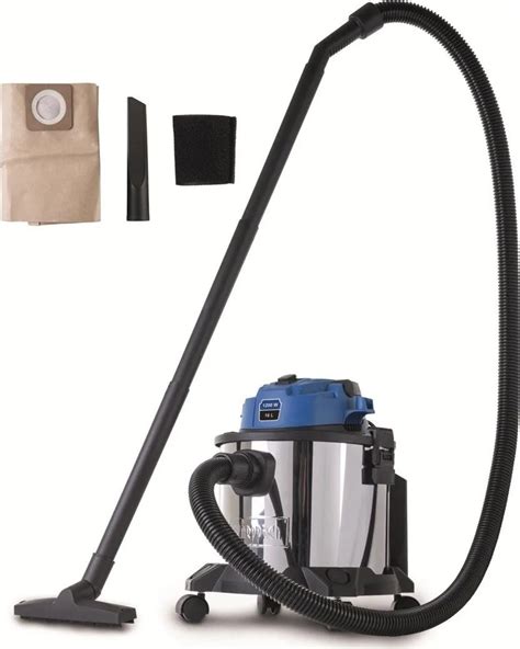 Priemyselný vysávač v akcii na stavbe