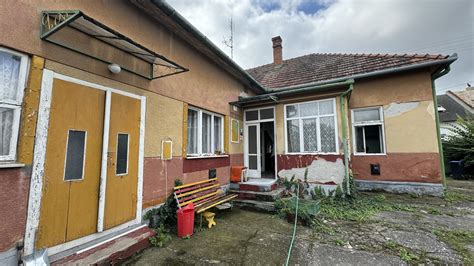 Rodinný dom v pôvodnom stave s veľkým pozemkom
