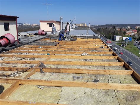 Strecha panelového domu