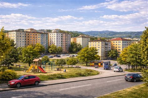 Infografika porovnávajúca ceny prenájmu bytov rôznych veľkostí v Novom Meste nad Váhom