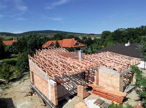 Rozličné prierezy drevených prvkov pre krov