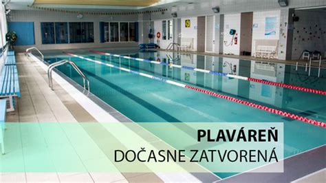 Interiér bazénovej haly s pôvodným výtvarným dielom
