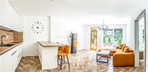 Ilustrácia priestrannej obývacej izby s moderným nábytkom