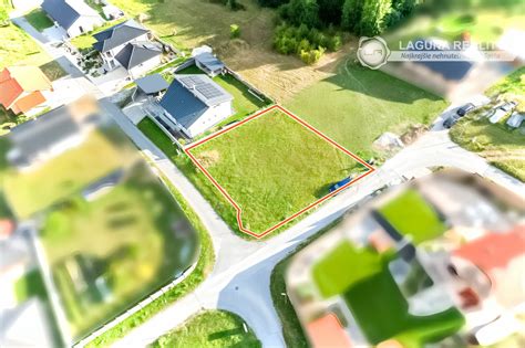 Stavebný pozemok s výhľadom na zeleň