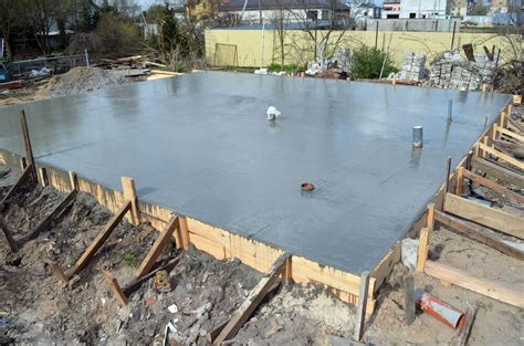 Debnenie základovej dosky