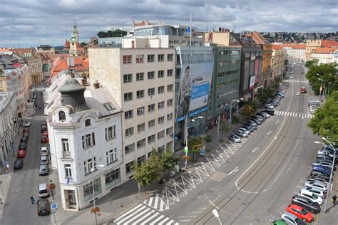 Ilustračná fotografia mesta Bratislava s modernou architektúrou