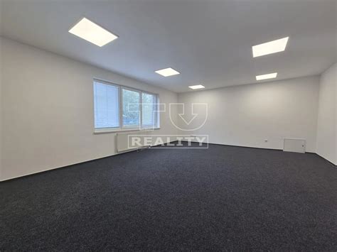 Ukážka moderného kancelárskeho priestoru