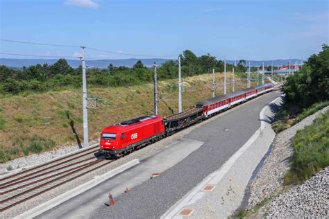 Ilustračná snímka jednokoľajnej železničnej trate