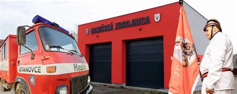 Ilustračná fotografia starej a zanedbanej hasičskej zbrojnice