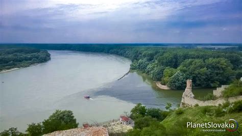 Sútok riek Morava a Dunaj pri Devínskom hrade