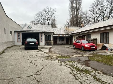 Fotografia komerčného objektu na Cintorínskej ulici