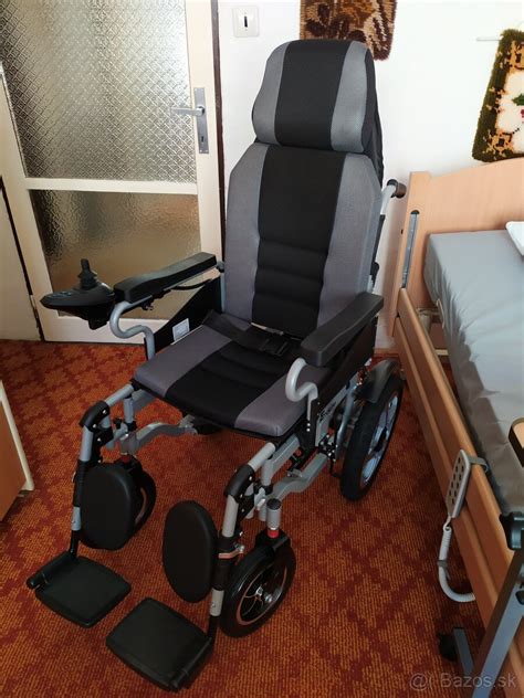 Interiér bezbariérového bytu s dostatočným priestorom pre invalidný vozík
