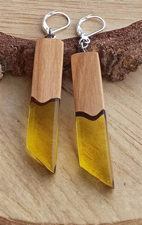 drevené triesky spojené živicou