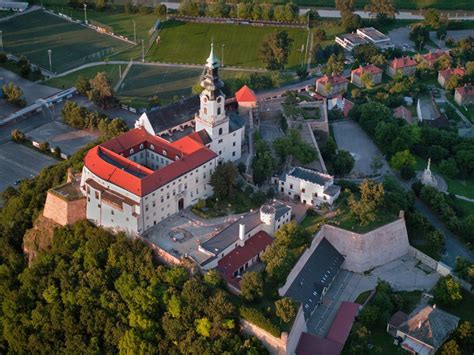 Panorama mesta Nitra s dominantou hradu