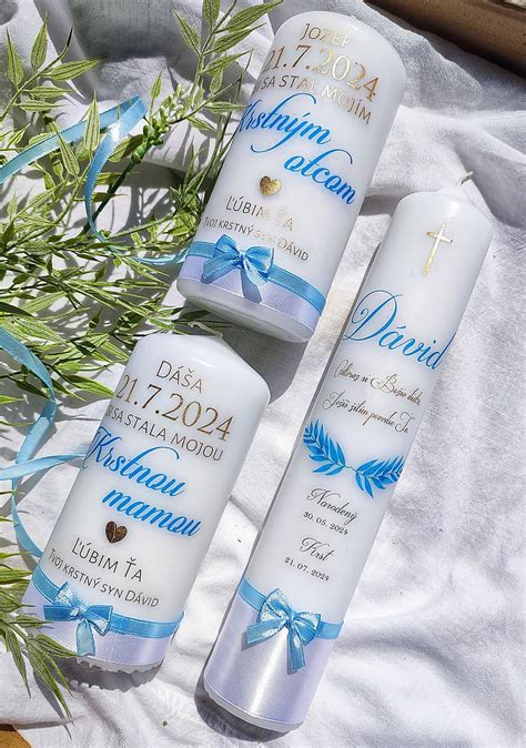 Ilustrácia krstných rodičov s dieťaťom