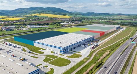 Ilustračná fotografia moderného skladového priestoru