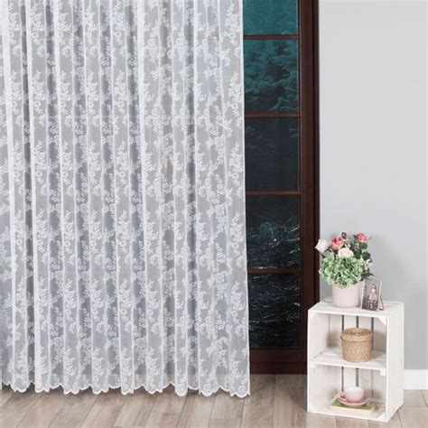 žakárová záclona s jemným vzorom