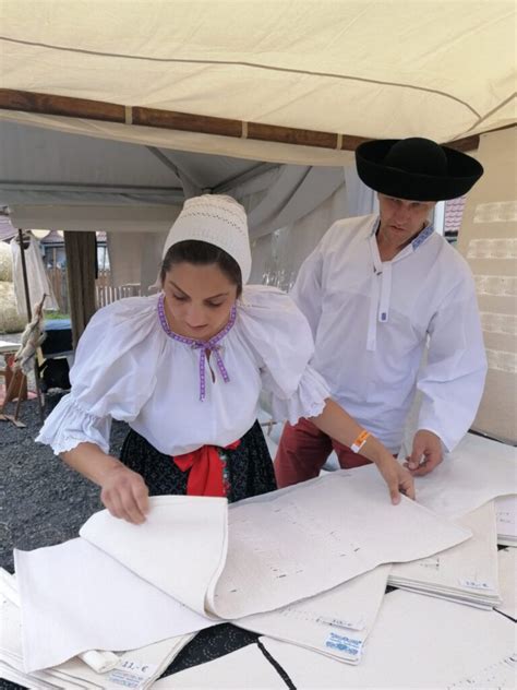 Ilustrácia človeka zamýšľajúceho sa nad zmyslom života