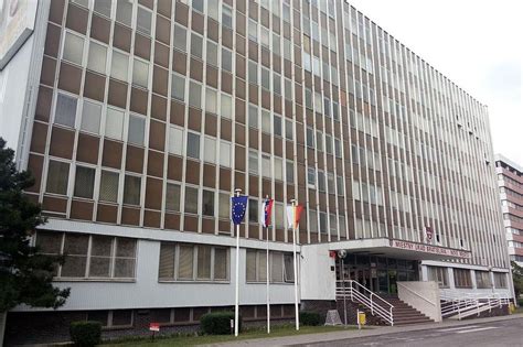 Budova Miestneho úradu Bratislava-Petržalka