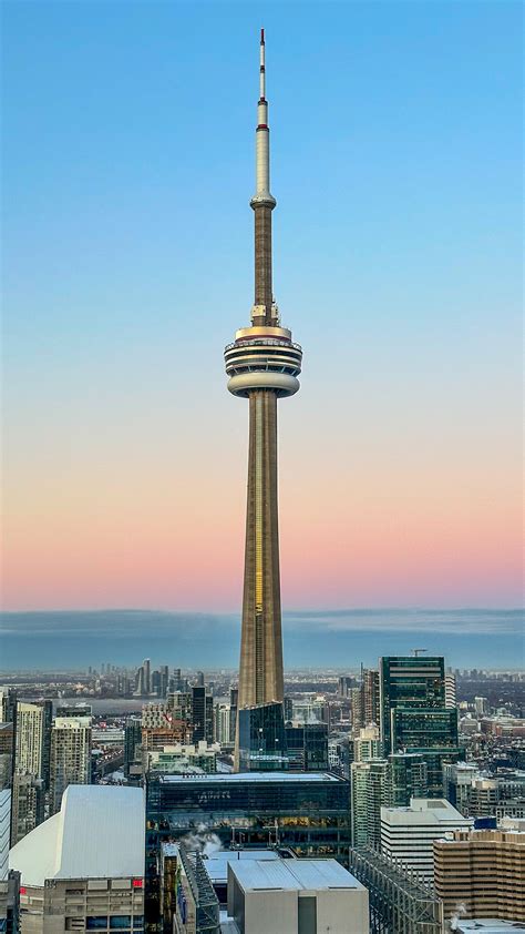 Ikonická CN Tower v Toronte