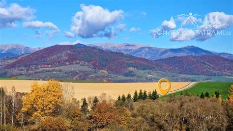 Malebná krajina Horehronia s výhľadom na Nízke Tatry