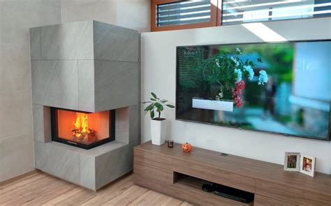 Teplovzdušný krb s moderným obkladom