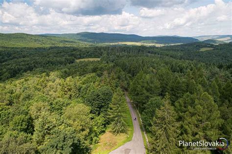 Panoramatický výhľad na obec Sverepec a okolitú krajinu