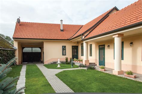 Fotografia staršieho rodinného domu určeného na rekonštrukciu vo Vysokej pri Morave