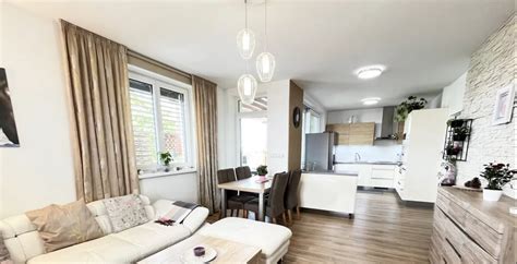 Mapa Ružinova s vyznačenou Svidníckou ulicou a Štrkoveckým jazerom