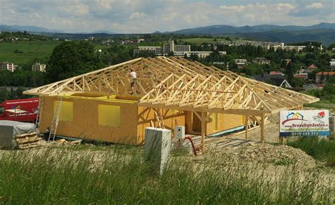 drevený väzníkový krov