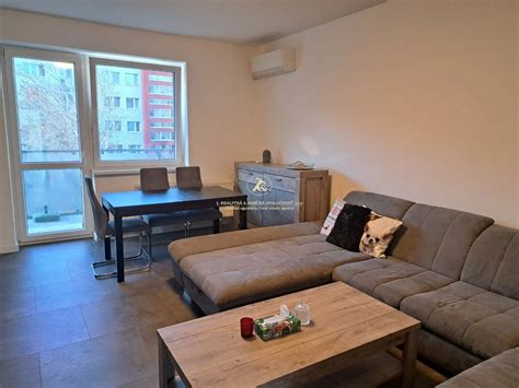 Interiér izby po rekonštrukcii