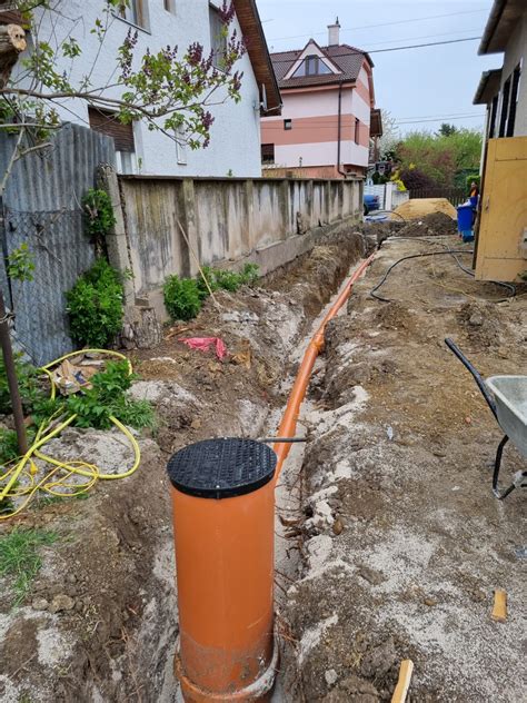 Výkopové práce pri oprave kanalizácie