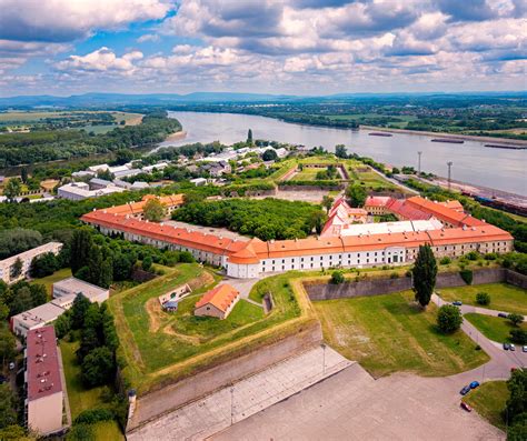 Komárňanská pevnosť