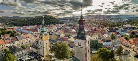 Panoráma Banskej Bystrice s hradom