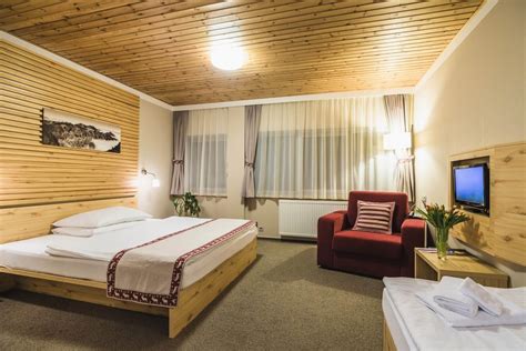 Infografika porovnávajúca rôzne typy ubytovania v Chorvátsku (apartmán, dom, izba)